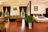 Nui Thom Ecolodge - parking