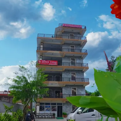 Hotel Yatri Отели рядом с достопримечательностью «Храм Bindhya Basini»