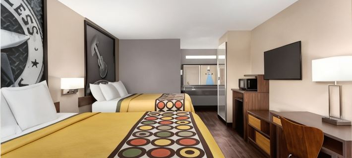 Super 8 by Wyndham Universal City ベアのホテル