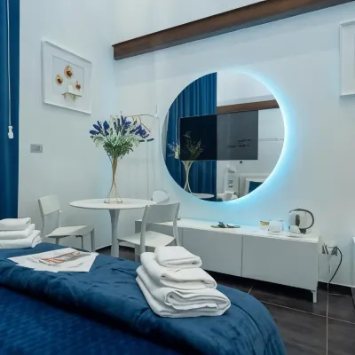 Skyhouse Chiaia Отели рядом с достопримечательностью «Площадь Пьяцца-дель-Плебишито»