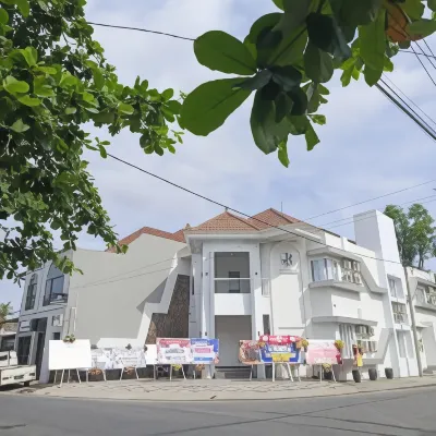 JK Homestay Hotels in Patrang