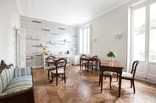 拉弗雷斯特里爾住宿加早餐旅館