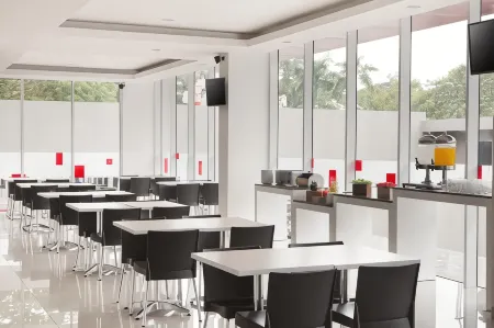 Amaris Hotel Citra Raya – Tangerang Отели в г. Panongan