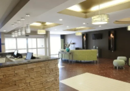 Comfort Suites Near Tanger Outlet Mall