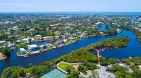 Aloha  Royal Palms!  - Awesome private lodging on the water!