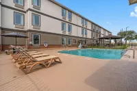 Motel 6 Rosenberg, TX - piscina
