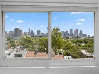 阿祖羅膠囊飯店-波茨角