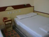 Red Rose Hotel - พร้อมระเบียง