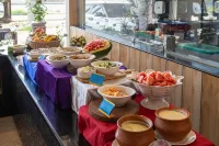 Chitwan Midtown Hotel - Desayuno