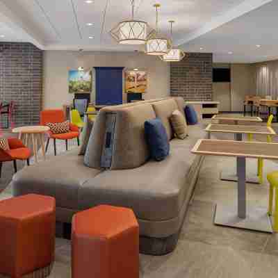 Home2 Suites des Moines at Drake University Others