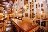 Amsterdam Castle NY Hotels in Amsterdam