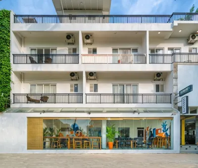 Outpost Weligama Beachfront Các khách sạn gần Resthouse Handiya Bo Tree