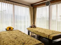 Pondanu Cabins by the Lake Hotels near Bedugul