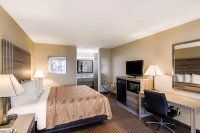 Quality Inn Paris Texas Hotels near Walmart Supercenter