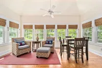 5-bedroom vacation home just a short walk to Cape May Beach