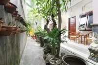 Anantaya Home Denpasar Các khách sạn gần PJ Lou Han