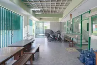 Pondok Hijau Syariah Mitra RedDoorz At Citraland Surabaya
