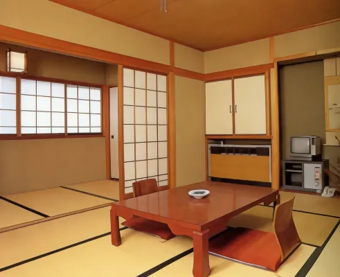 Shosenkaku Koyokan Hoteles en Ōwani