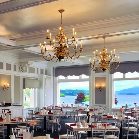 Fort William Henry Hotel Отели рядом с достопримечательностью «Форт Уильям Генри»