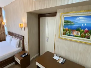 Rozafa Hotel