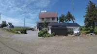 P-Dash Garden Backpackers Hotels near Asahidake Visitor Center