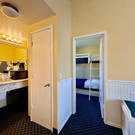 Monterey Bay Lodge