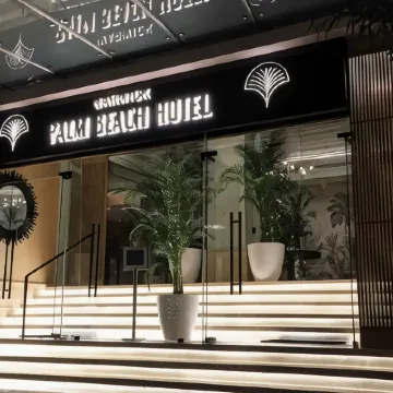 Warwick Palm Beach Hotel