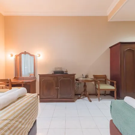 Hotel Ayong Linggarjati Kuningan Mitra RedDoorz