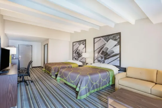 Super 8 by Wyndham Melbourne Hotels in 