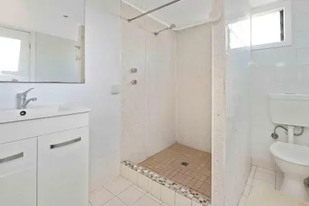 beach baby Отели в г. Томакин