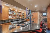 Deadwood Gulch Resort, Trademark Collection by Wyndham - bar