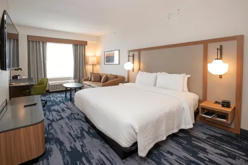Fairfield Inn & Suites Newport Cincinnati Hotels in Campbell County