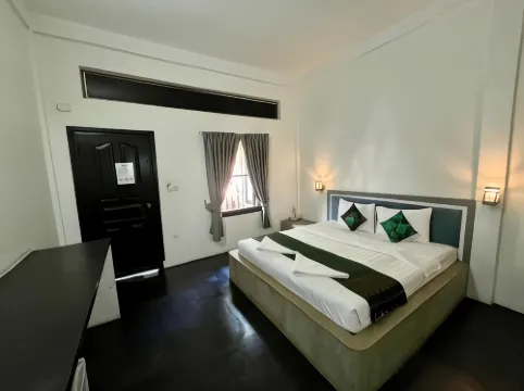 Home Inn - Inns