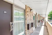 OYO Hotel Mona Lake Muskegon فنادق في مسكيغون