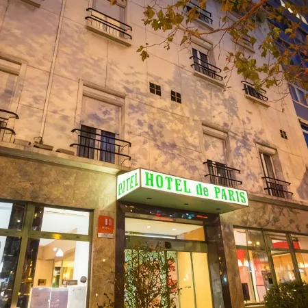Hotel de Paris Montparnasse Отели рядом с достопримечательностью «Матиньонский дворец»