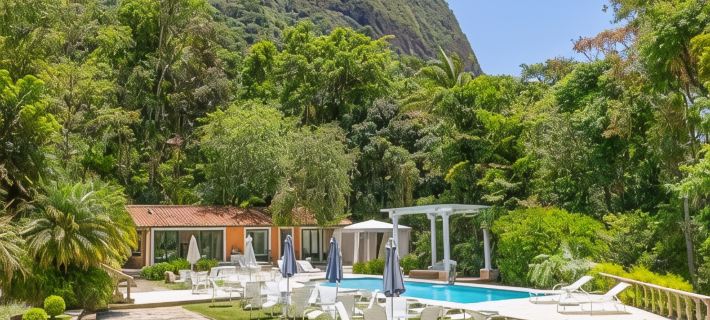 Locanda Della Mimosa โรงแรมในเปโทรโปลิส