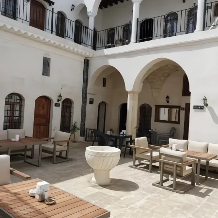 Orpheus Otel-Konak