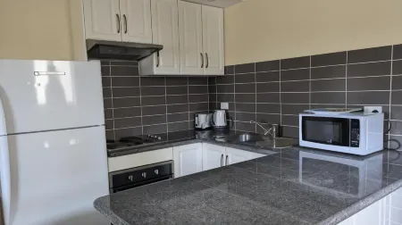 The Swiss Motel Отели в г. Бинхура