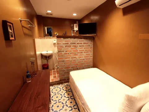 拉格泰姆套房旅館