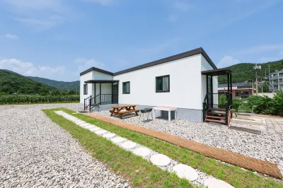 Gangneung Pogni 鄰近沙漏公園的酒店