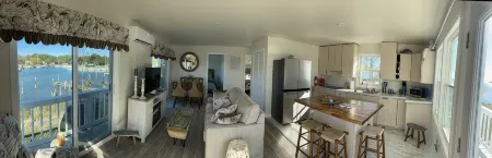"Point of View" Waterfront cottage with panoramic views on Tilghman Island