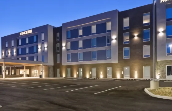 斯託阿克倫希爾頓惠庭酒店