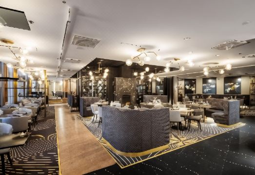 1. 크라운 플라자 ..