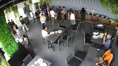 Hotel Galore Inn Отели в г. Майсур