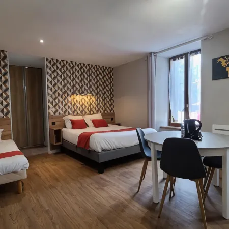 Logis Hotel Auberge de l'Allagnonette