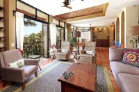 Private 4-Story Lux Villa, with 5-Star Concierge