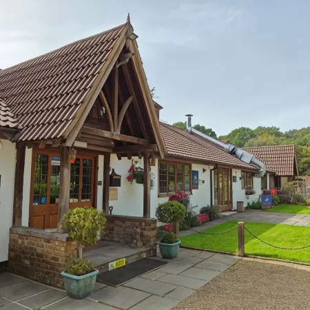Little Foxes Hotel & Gatwick Airport Parking