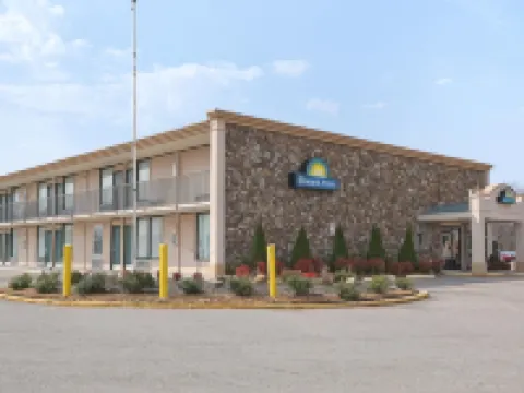 Days Inn by Wyndham Martin Hotels in Weakley County