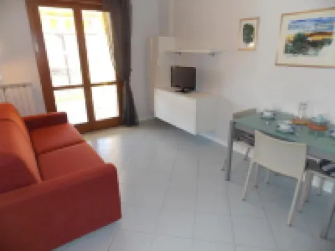 Peaceful retreat for four guests with city view