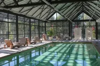 Le Grand Pavillon Chantilly - Uima-altaat
